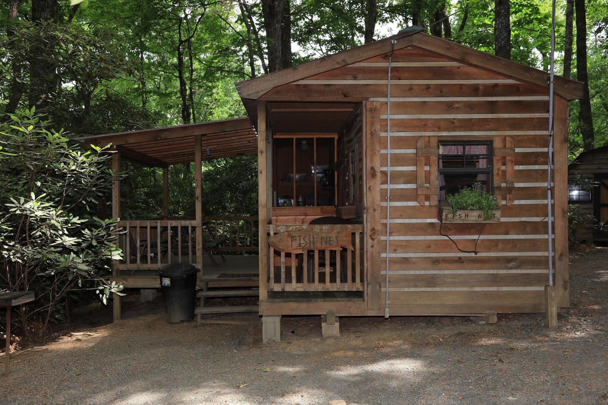 Linville Falls Campground, Rv Park, And Cabins ภายนอก รูปภาพ