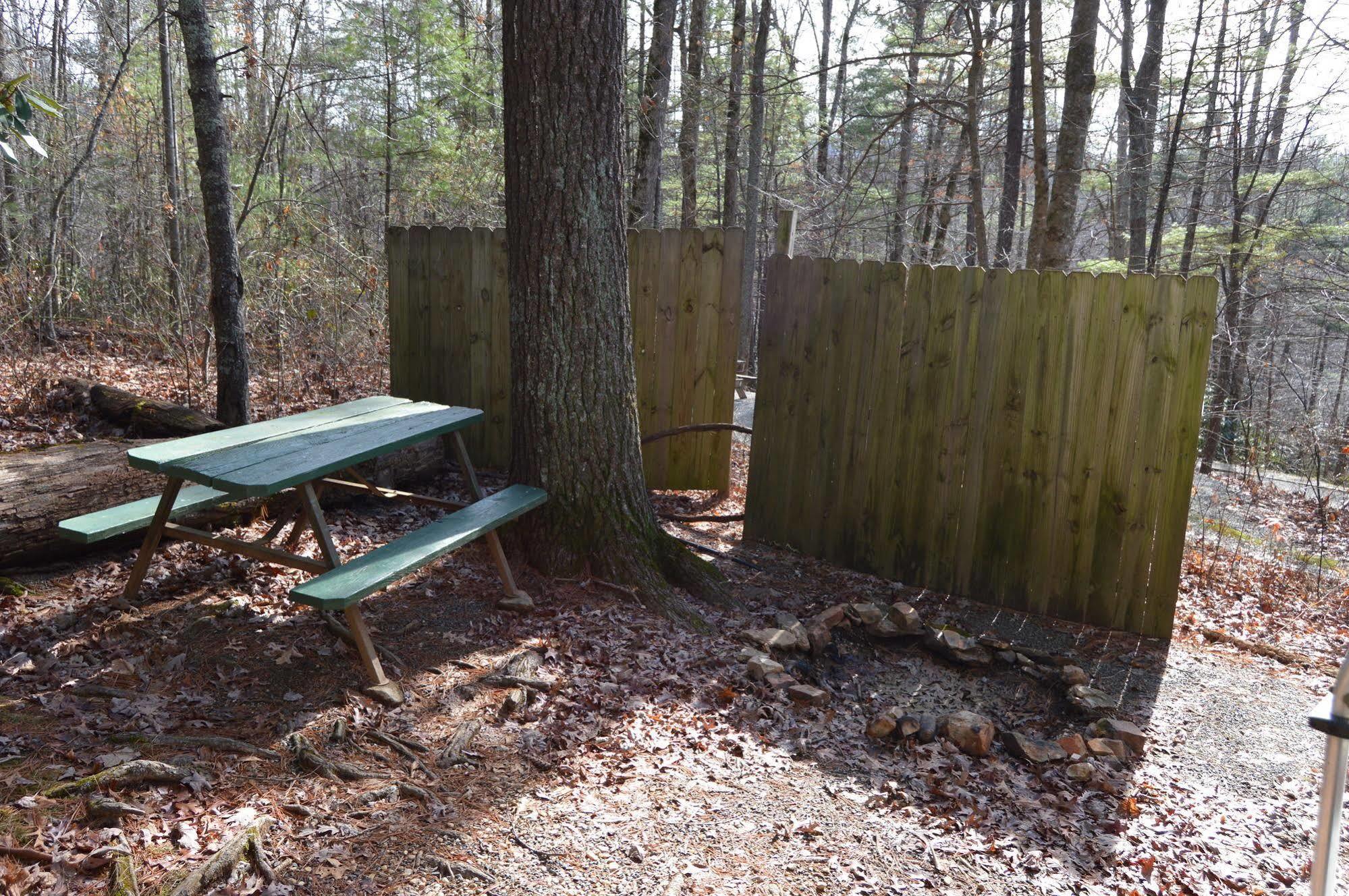 Linville Falls Campground, Rv Park, And Cabins ภายนอก รูปภาพ