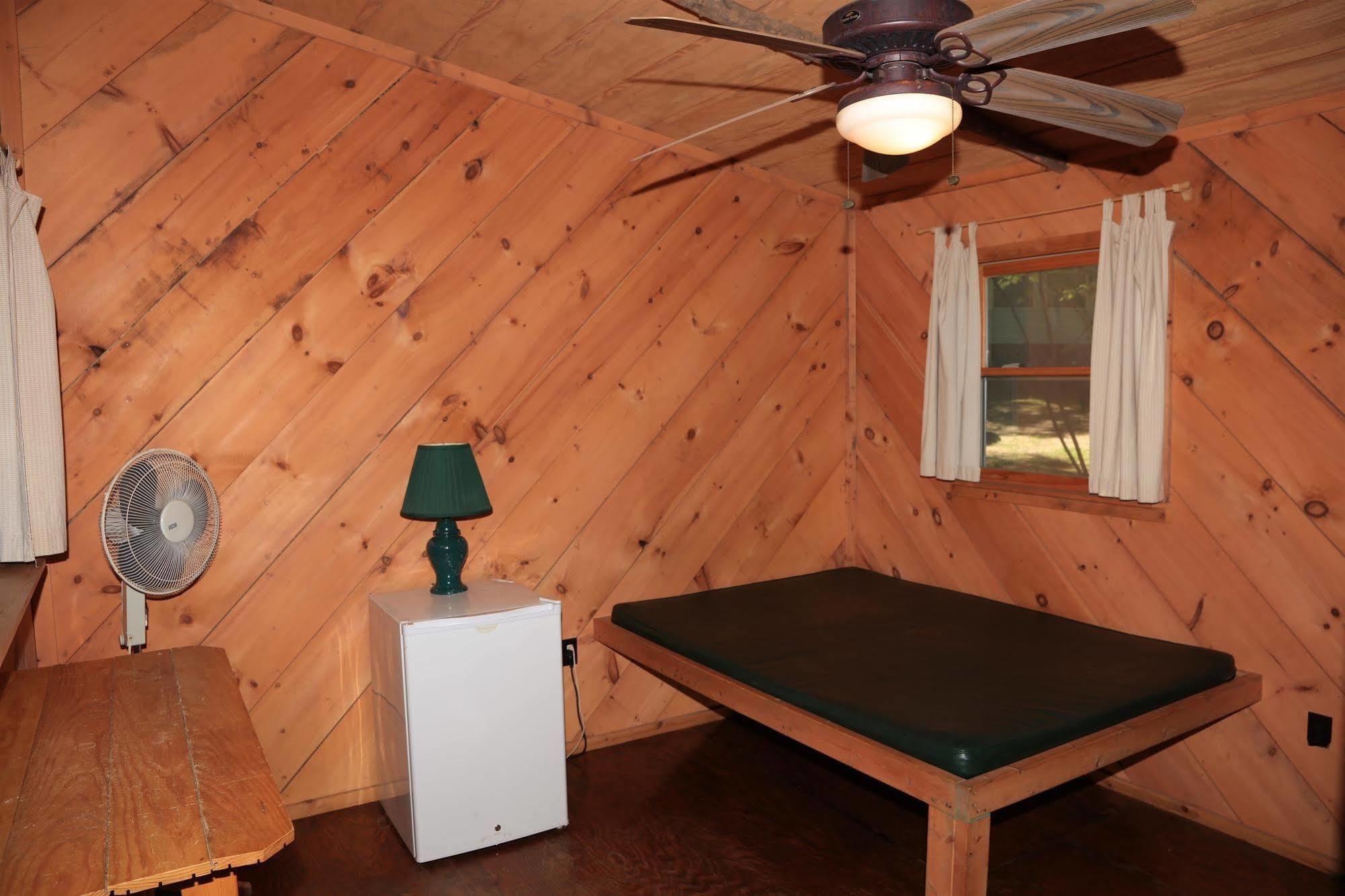 Linville Falls Campground, Rv Park, And Cabins ภายนอก รูปภาพ